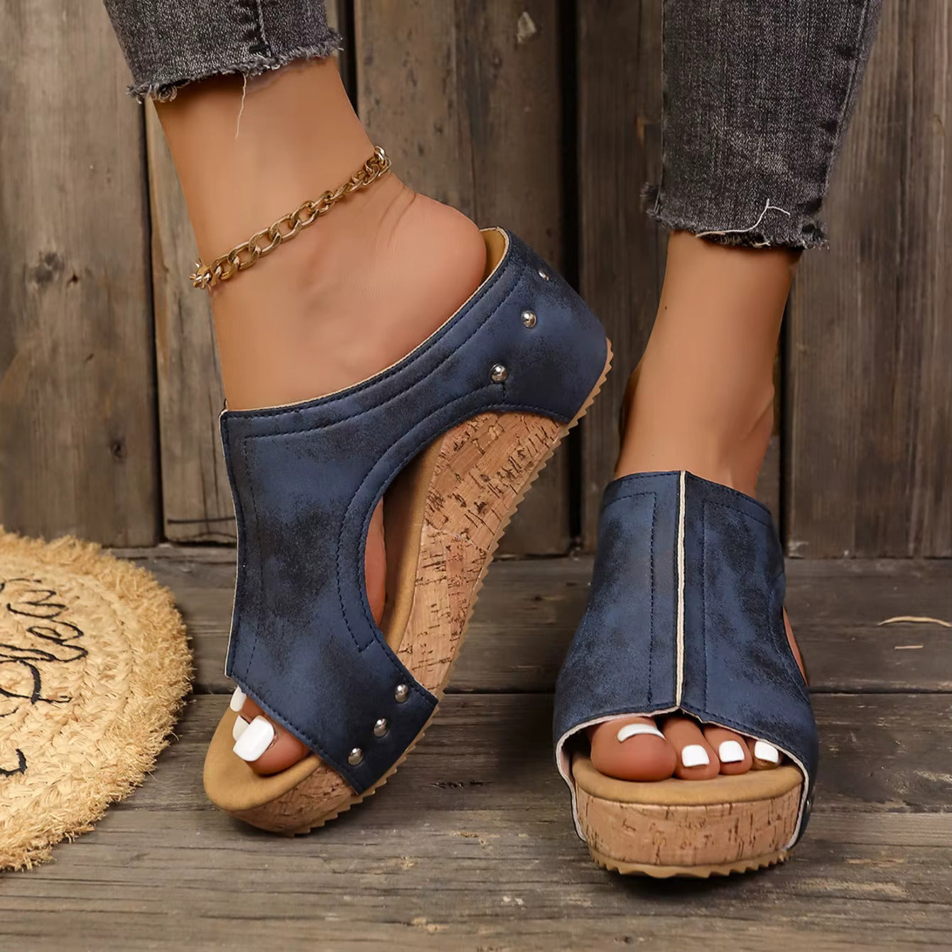 Lumi Stud Wedge Sandal | Women's Sandals